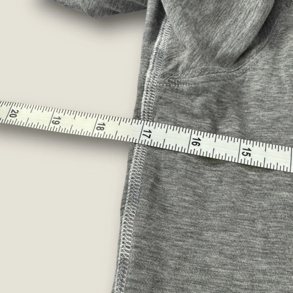 Lululemon Men's 5 Year Basic Long Sleeve‎ Shirt Grey Heather Crew Neck Size S